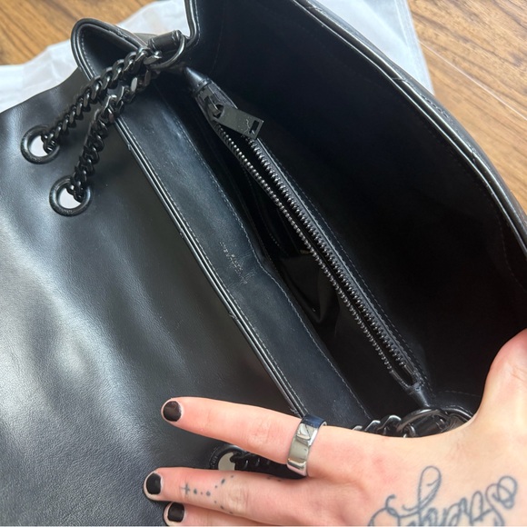 Yves Saint Laurent Large LouLou Bag - Picture 10 of 13